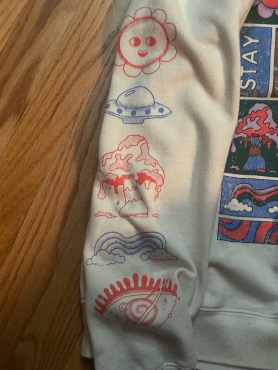 EARTHBOUND Cream Sweatshirt with Multicolor Retro Graphic - Picture 2 of 3